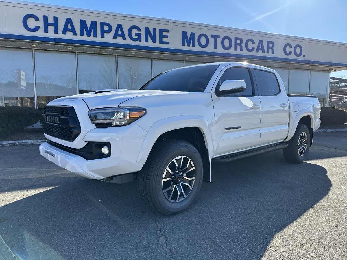 2021 Toyota Tacoma 4WD TRD Sport  Unicorn 6 speed with only 1,900 miles!