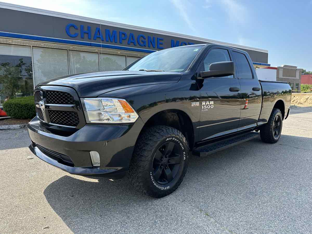 2019 Ram 1500 Classic Hemi V8, One Owner, Tow Pack, ONLY 36,000 miles!