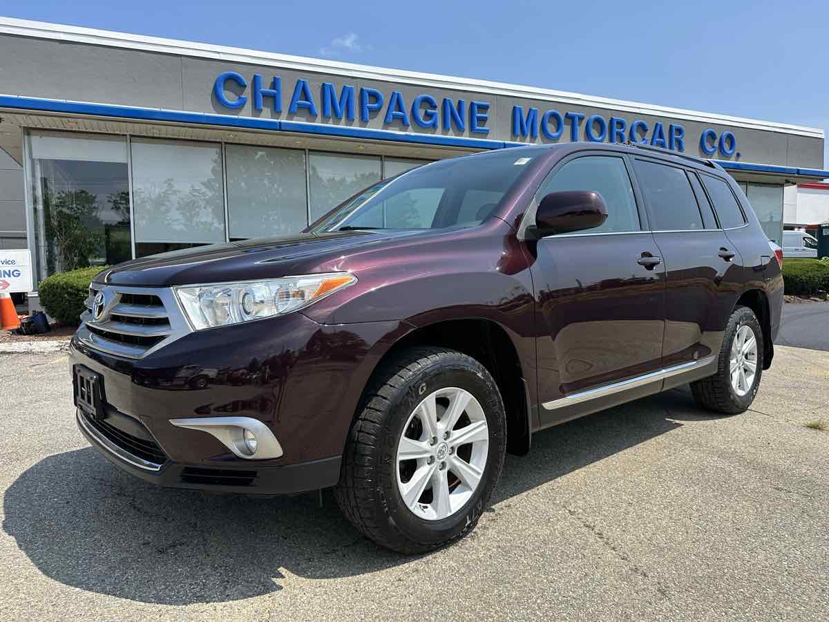 Sold 2013 Toyota Highlander Plus with only 66,000 miles, Tech Pack, 3rd row