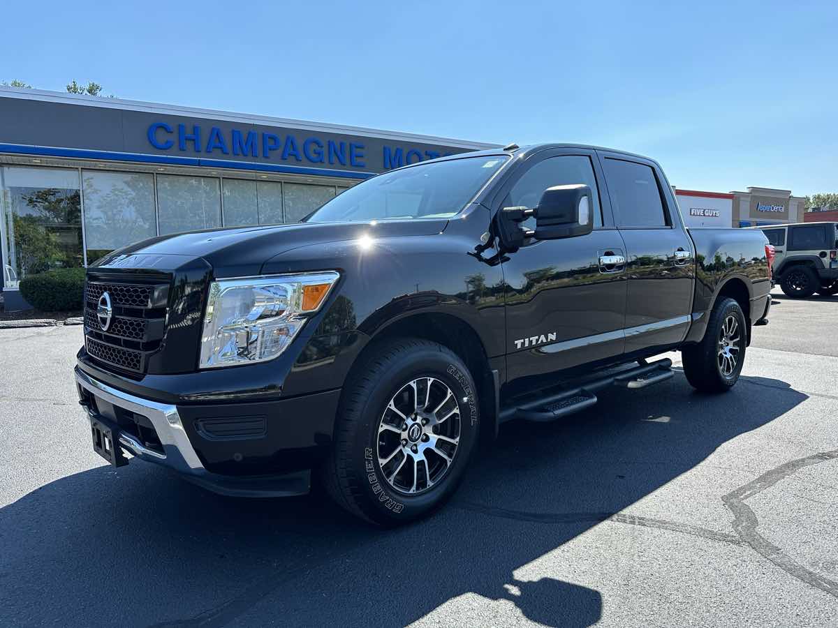 2021 Nissan Titan SV 5.6L V8 Loaded with OPTIONS