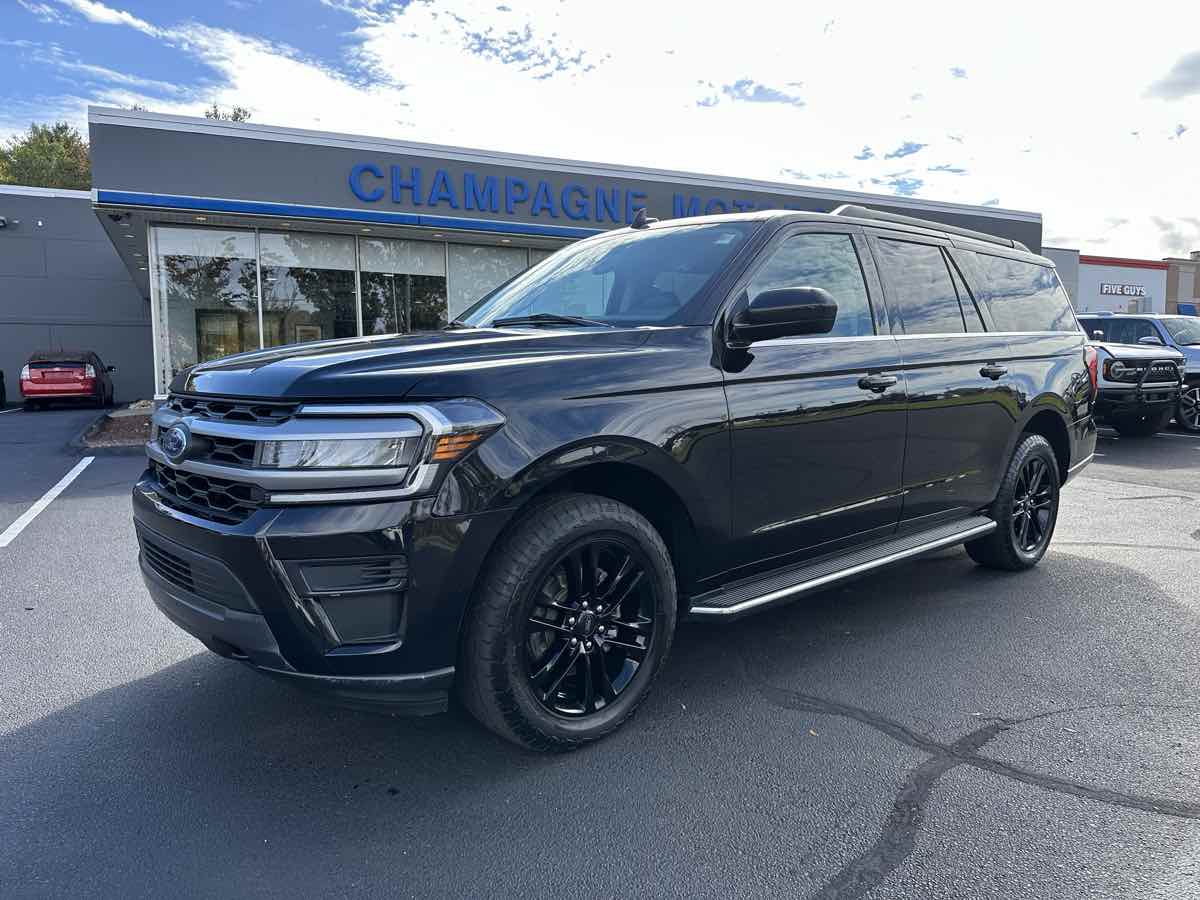 2022 Ford Expedition Max XLT 2nd Row Buckets, PANO, HD trailer tow package