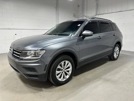 2019 Volkswagen Tiguan SE with Panoramic Sunroof, Heated Seats! LOW MILES