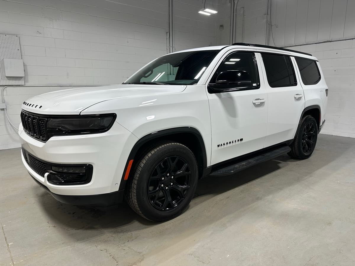 2023 Jeep Wagoneer Series II Carbide MSRP $74,485 new!