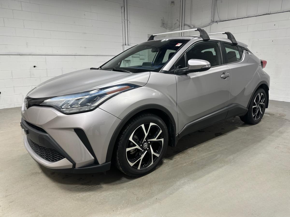 2020 Toyota C-HR XLE with ONLY 7,000 original miles!!!!