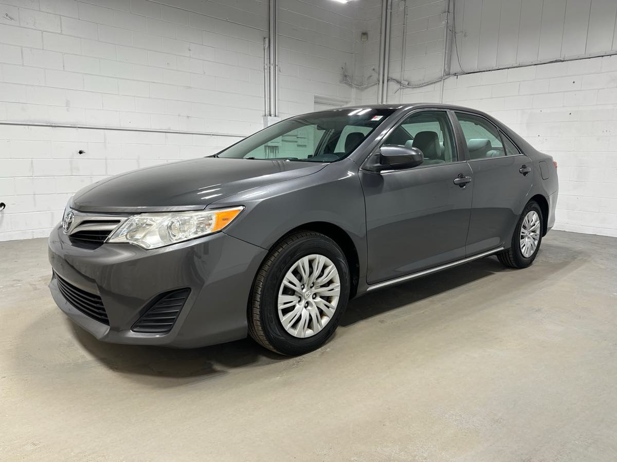 2012 Toyota Camry LE with ONLY 47,000 miles, Power Sunroof !