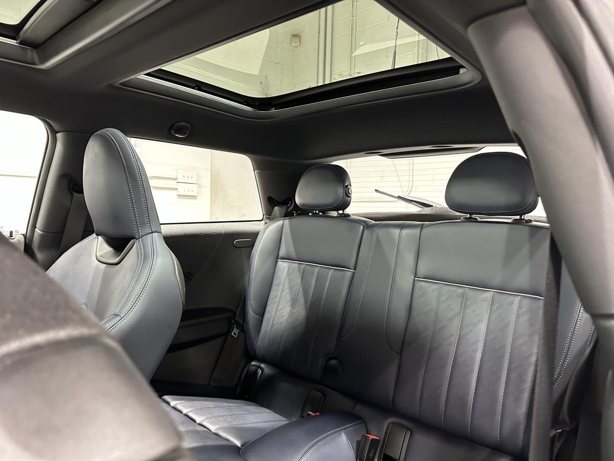 2025 Mini Cooper 2 Door Hardtop photo 2