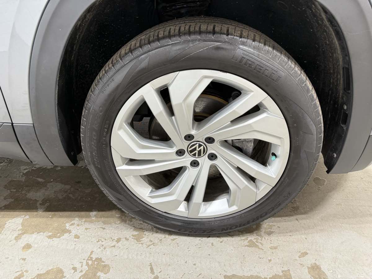 2021 Volkswagen Atlas V6 SE Technology photo 3