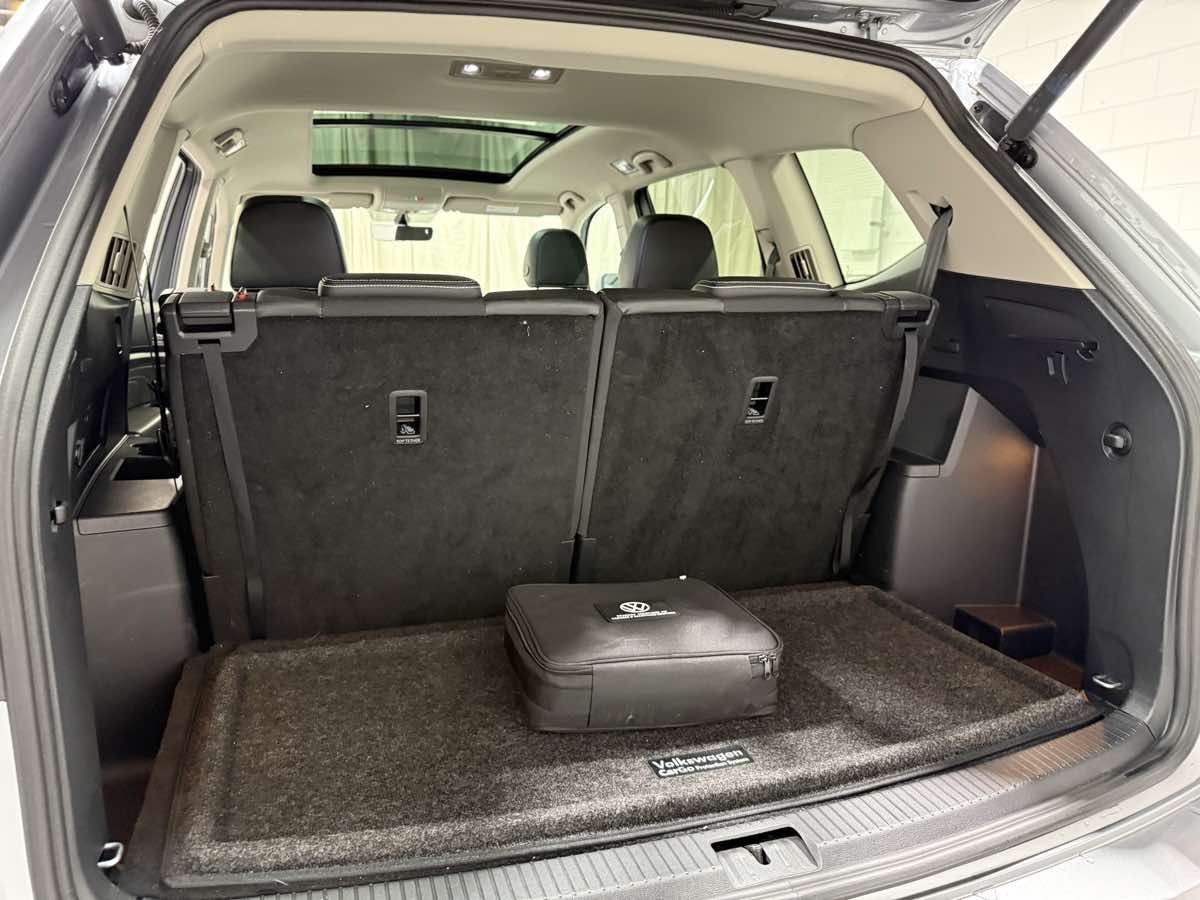 2022 Volkswagen Atlas V6 SE Technology photo 2