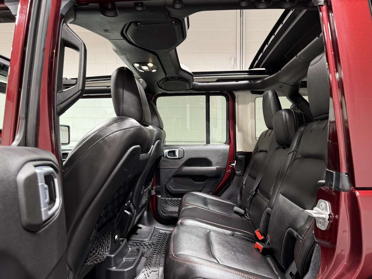 2021 Jeep Wrangler Unlimited Rubicon photo 2