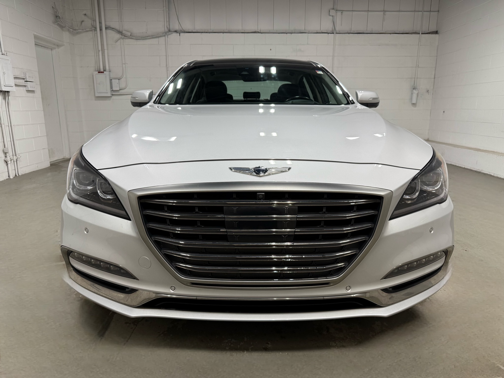 2019 Genesis G80 5.0 Ultimate photo 2