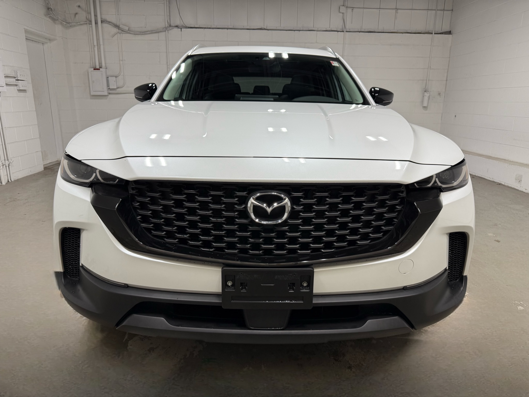 2023 Mazda CX-50 2.5 Preferred Plus photo 3