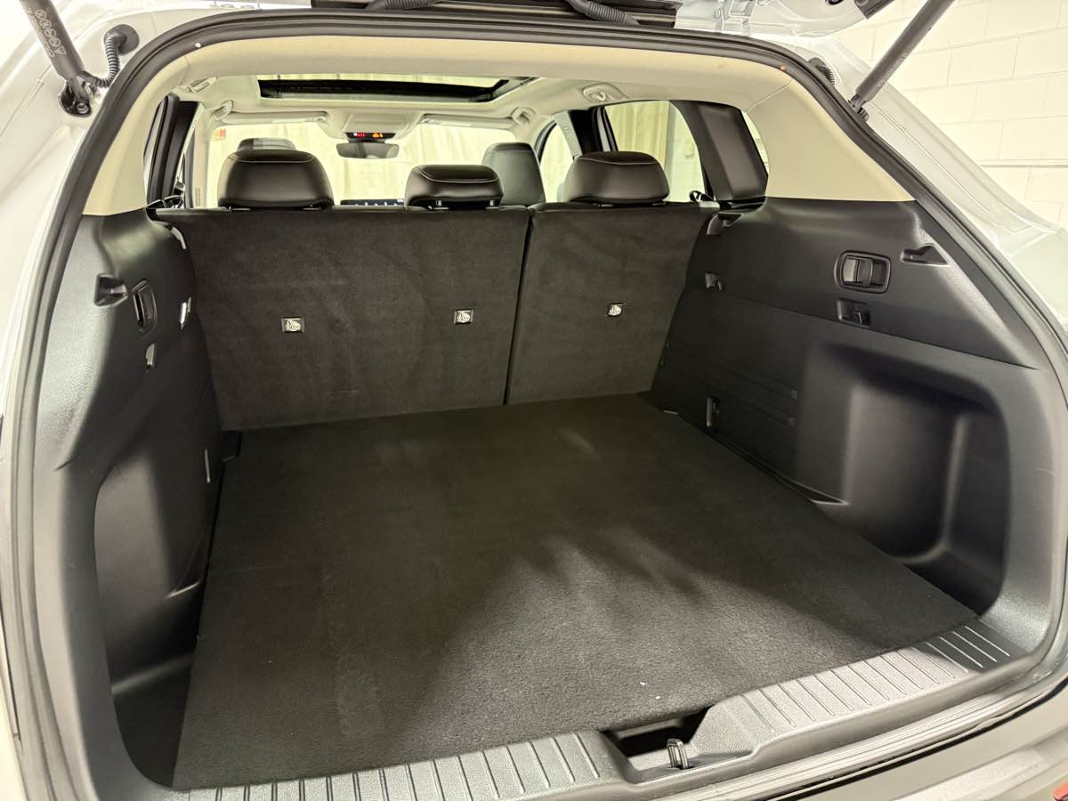 2023 Mazda CX-50 2.5 Preferred Plus photo 2