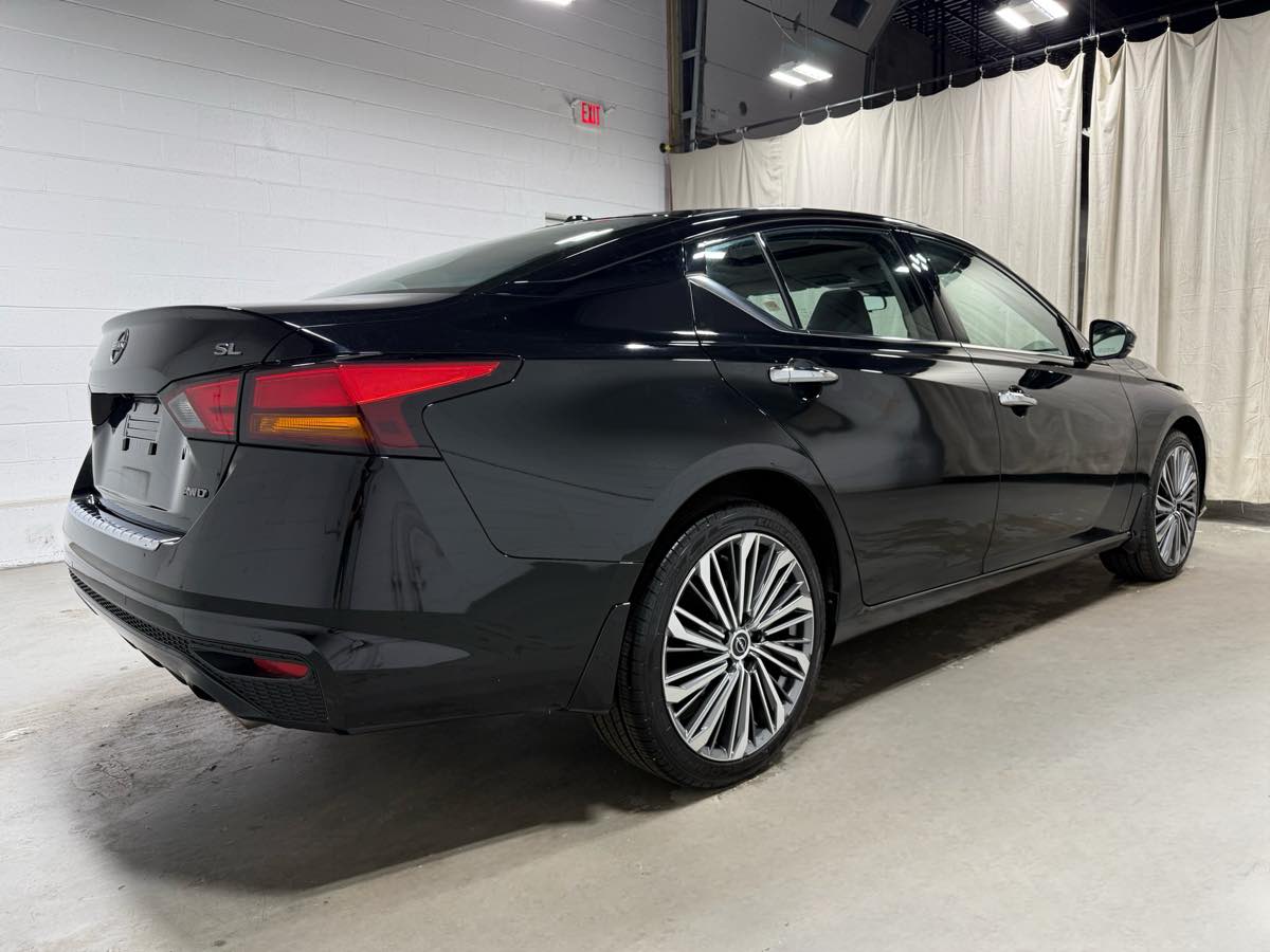 2023 Nissan Altima 2.5 SL photo 2
