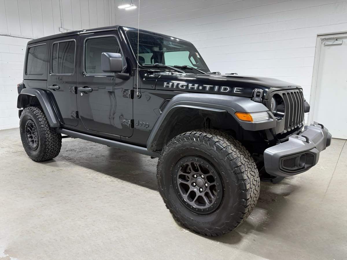 2022 Jeep Wrangler Unlimited High Tide Xtreme Recon photo 4