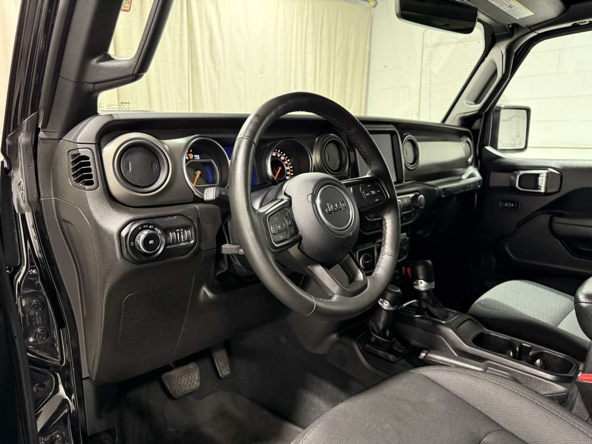 2022 Jeep Wrangler Unlimited High Tide - Photo 11