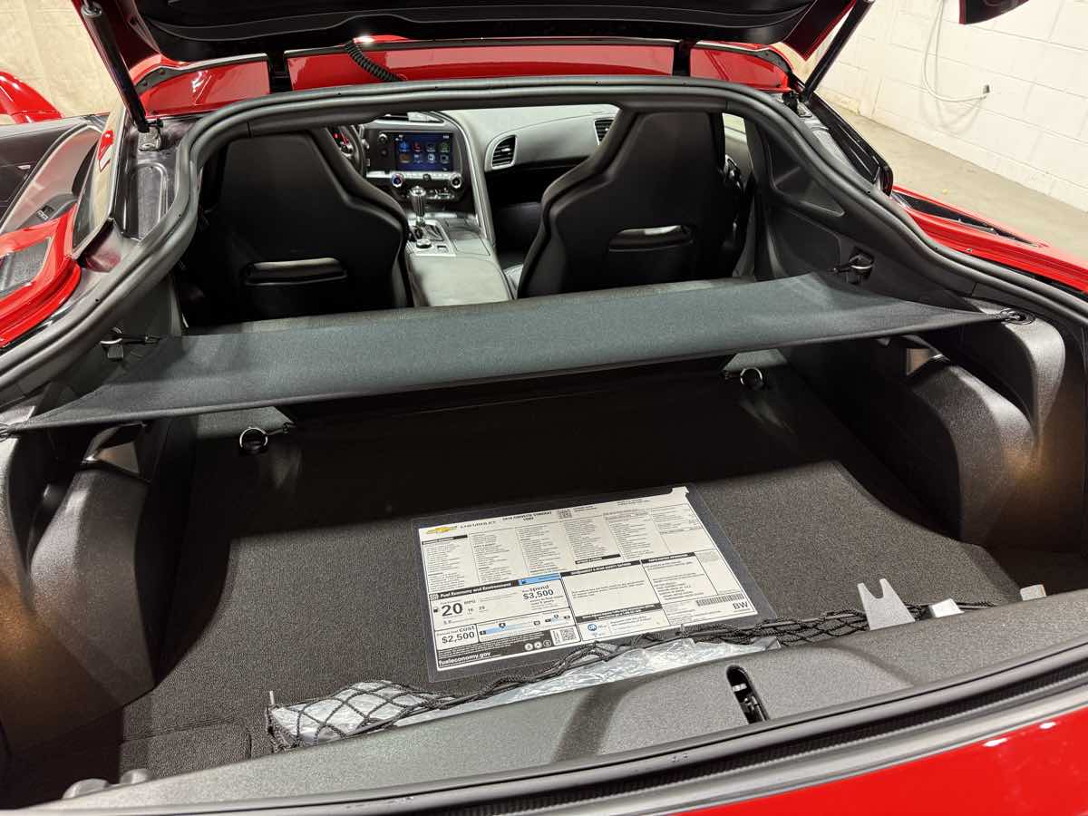 2019 Chevrolet Corvette 2LT Stingray photo 2