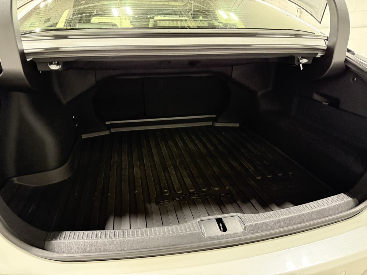 2024 Toyota Crown Limited photo 2