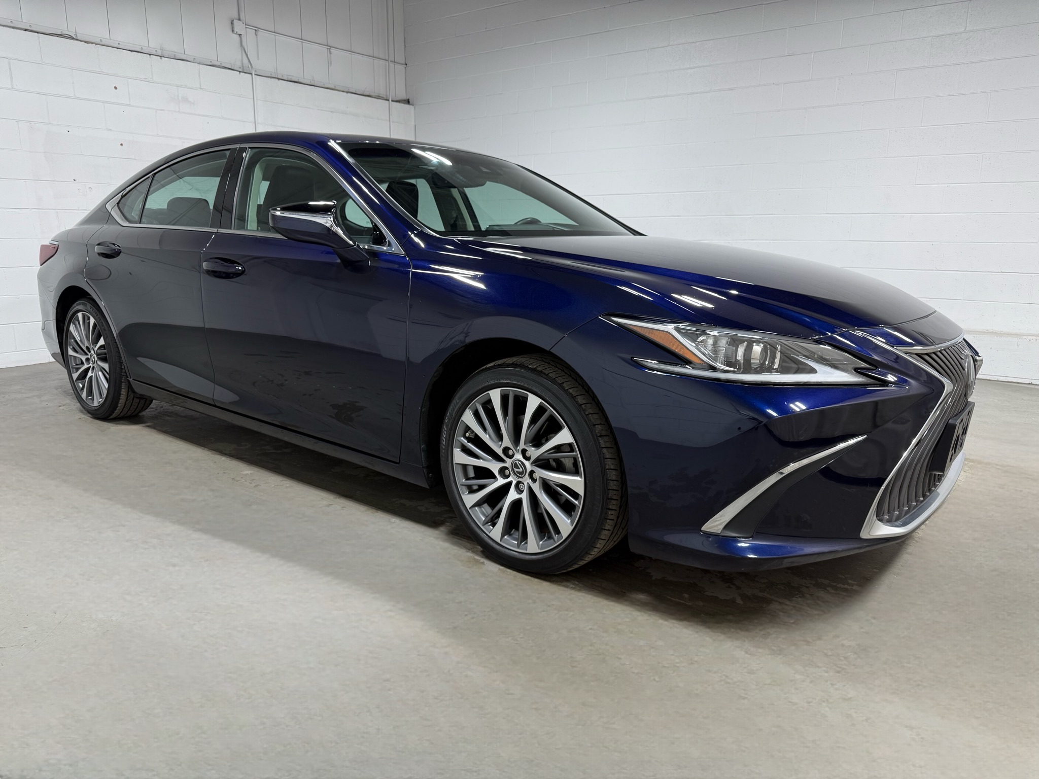 2019 Lexus ES 350 Premium photo 4