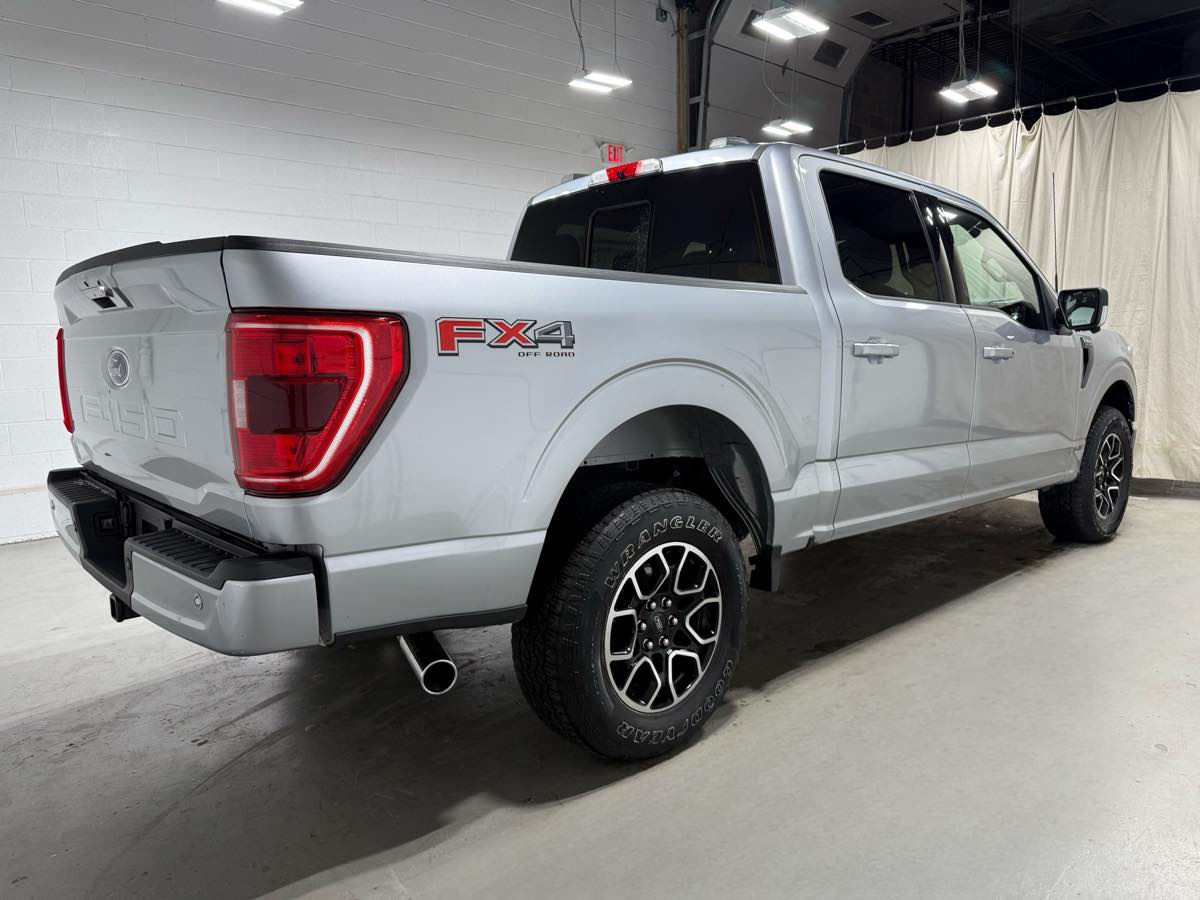 2022 Ford F-150 XLT FX4 photo 2