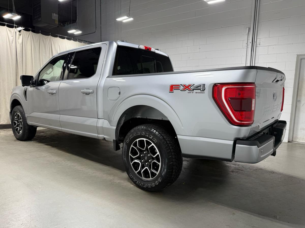 2022 Ford F-150 XLT FX4 photo 3
