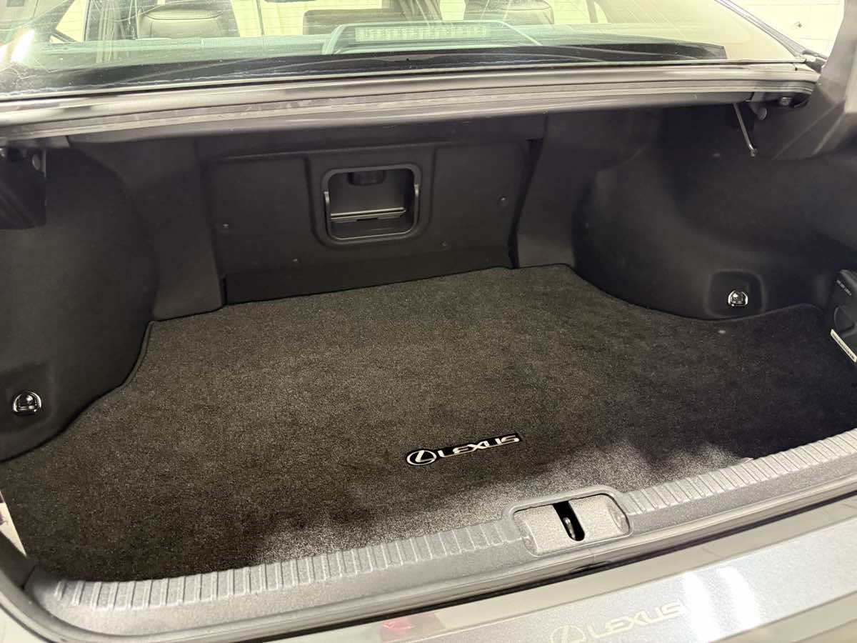 2022 Lexus ES 350 Premium photo 2