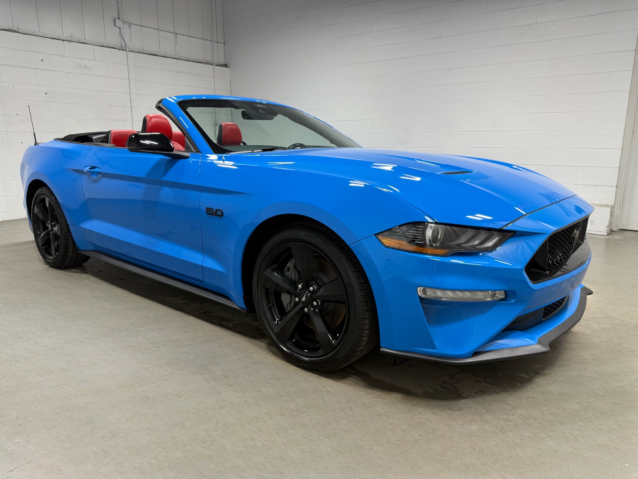 2023 Ford Mustang GT Premium photo 3