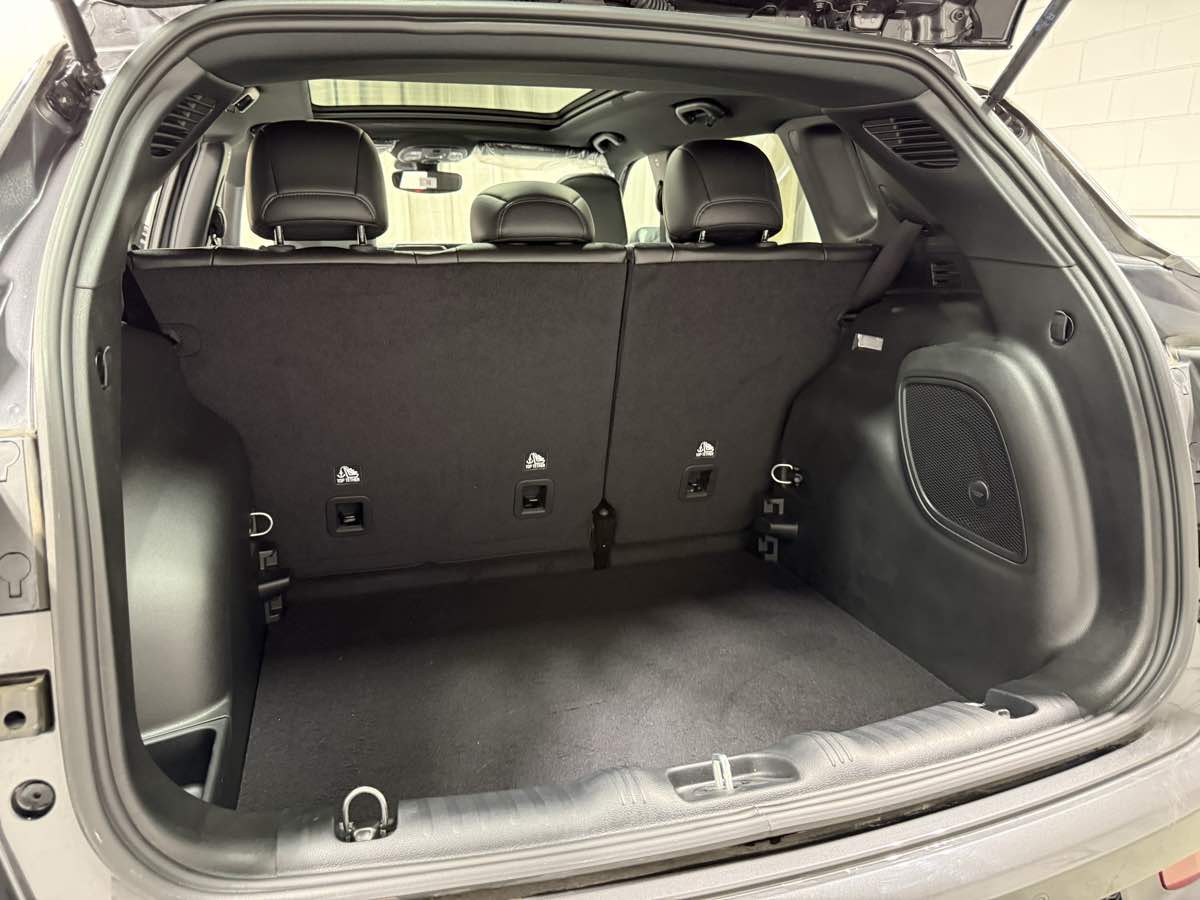 2024 Jeep Compass Limited photo 2