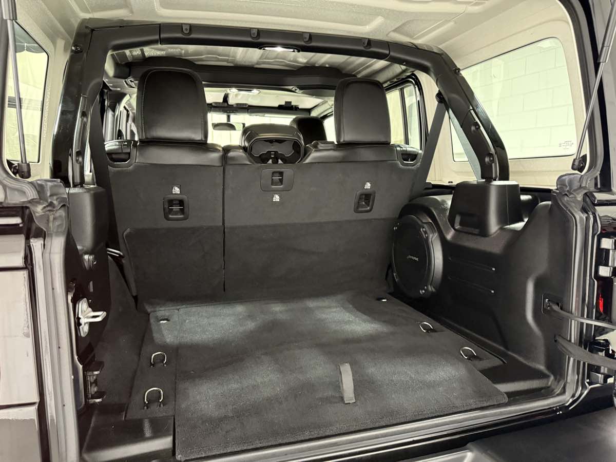 2021 Jeep Wrangler Unlimited Rubicon Xtreme Recon photo 2