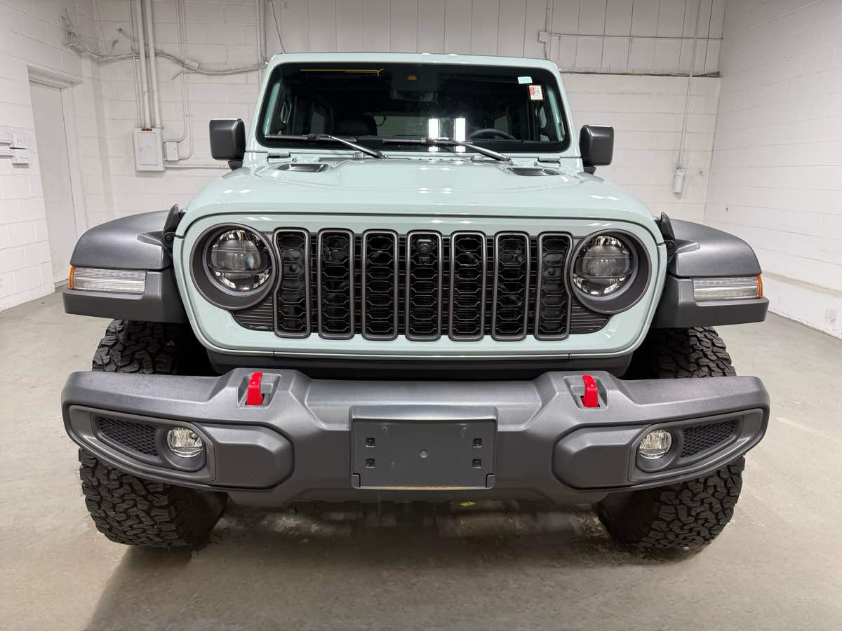 2024 Jeep Wrangler Rubicon photo 3