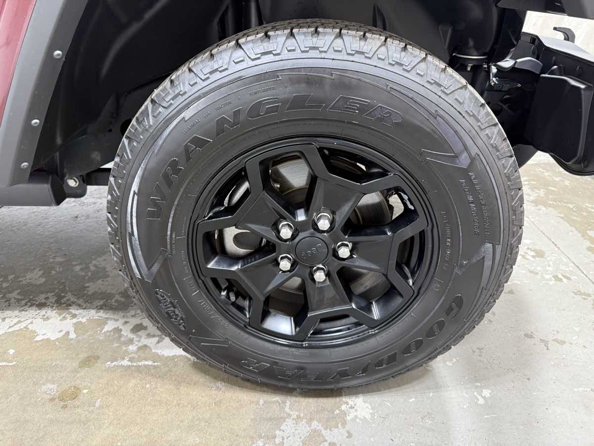 2022 Jeep Gladiator Willys photo 3