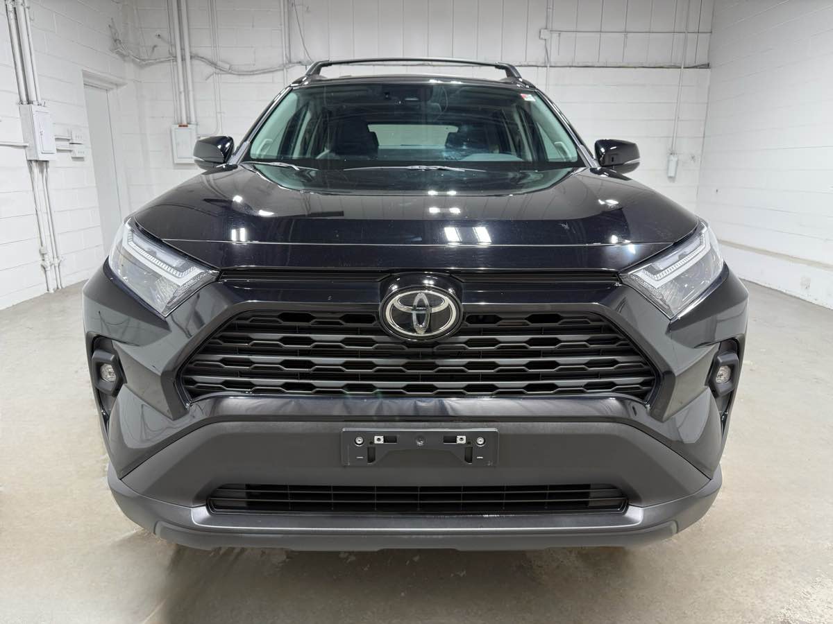 2024 Toyota RAV4 XLE Premium photo 3