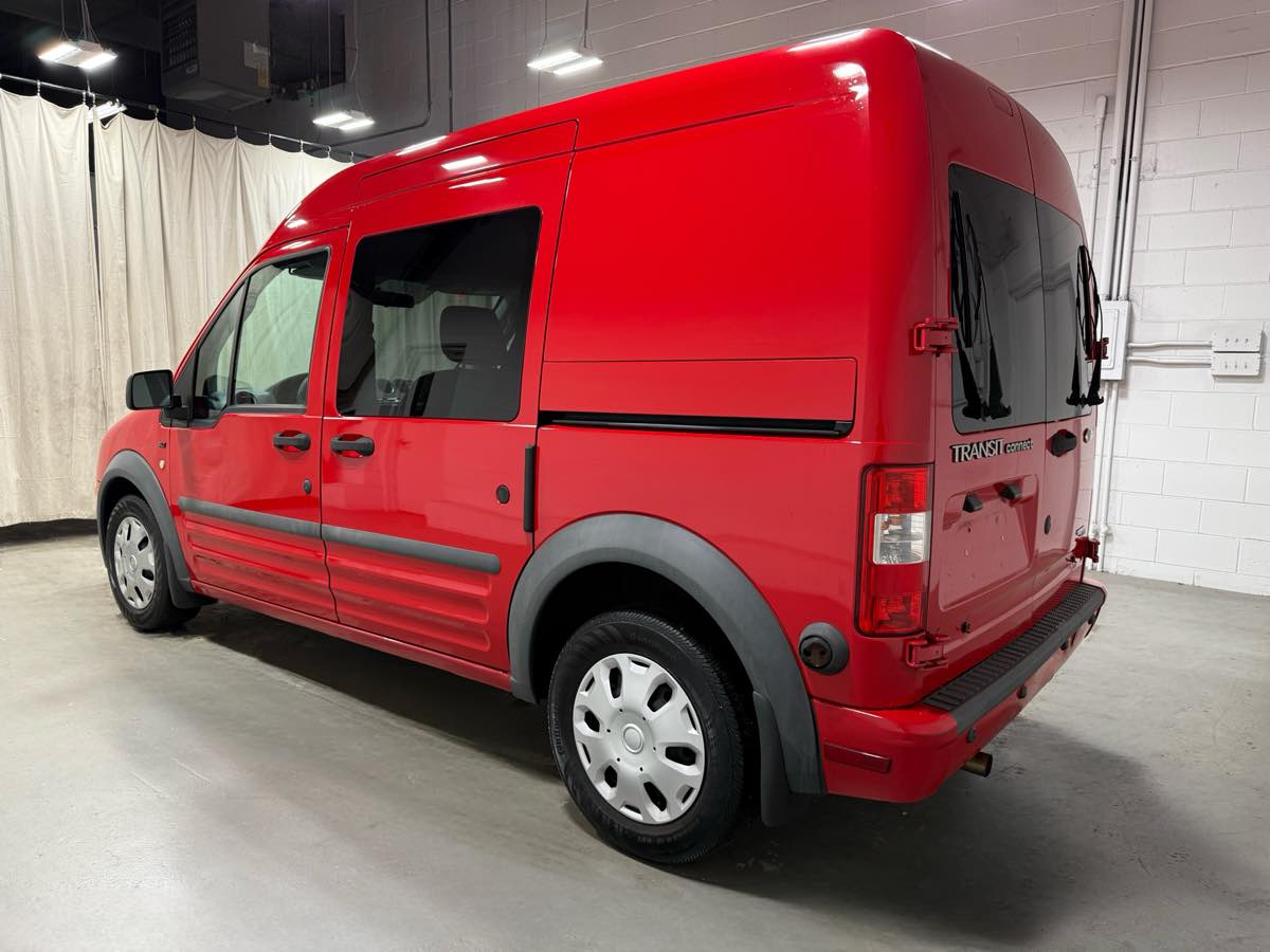 2010 Ford Transit XLT photo 4