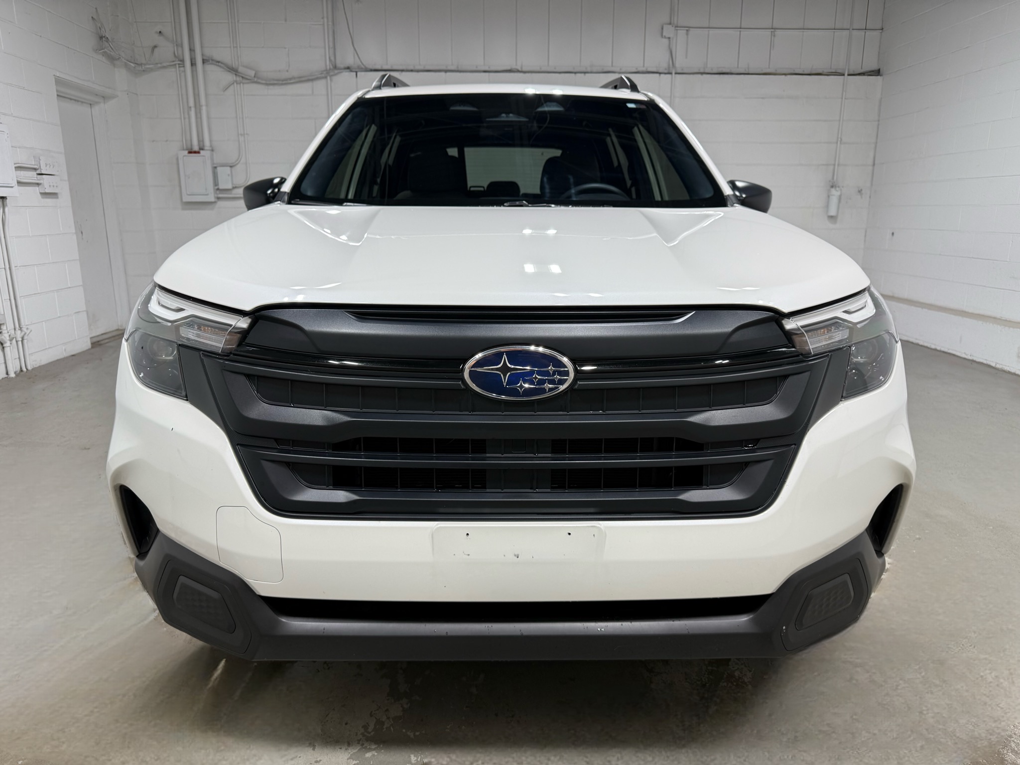 2025 Subaru Forester photo 3