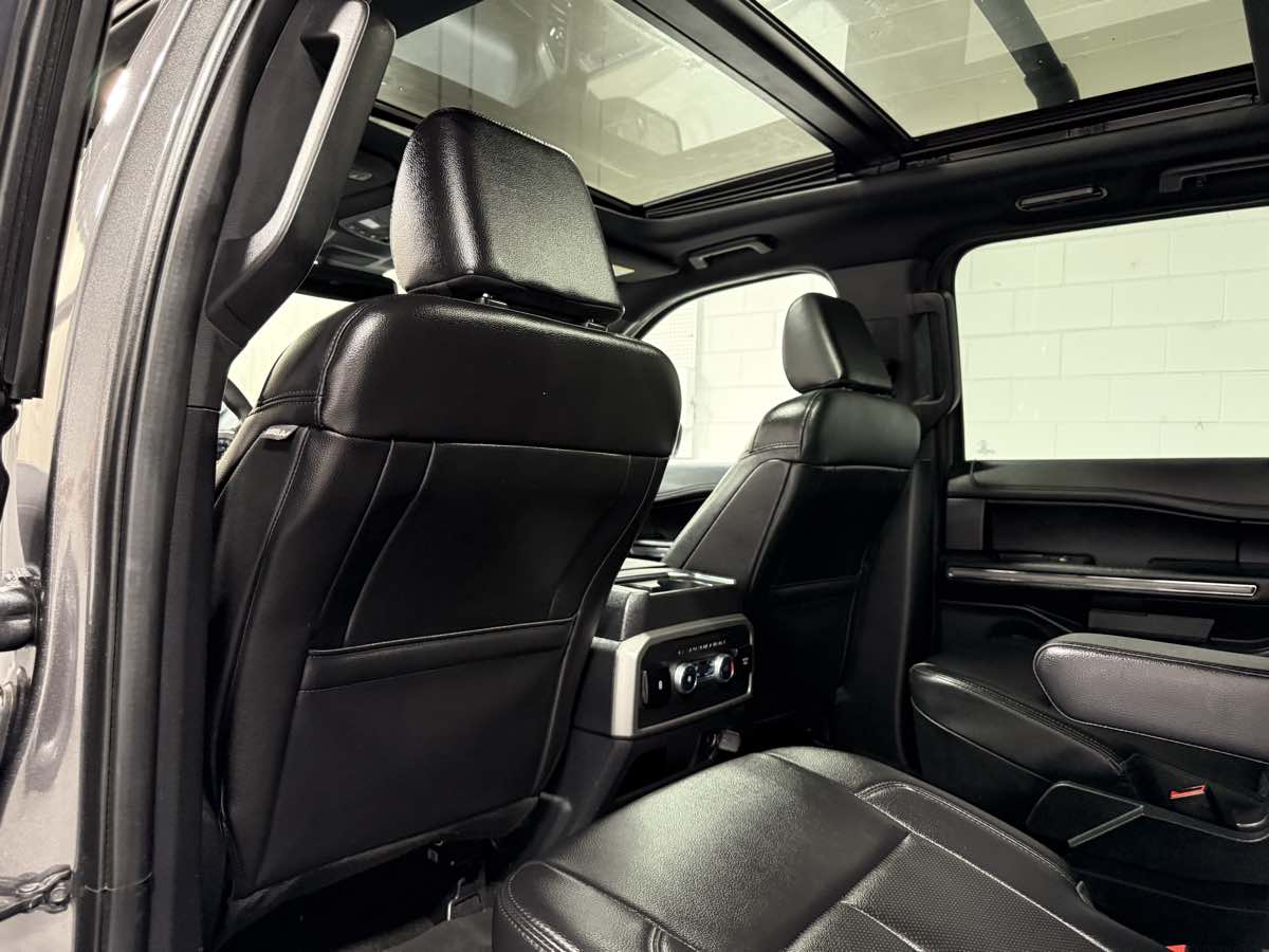 2021 Ford Expedition XLT - Photo 17