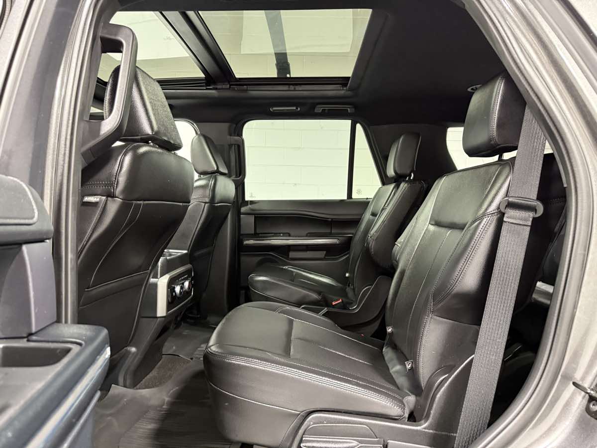 2021 Ford Expedition XLT - Photo 18