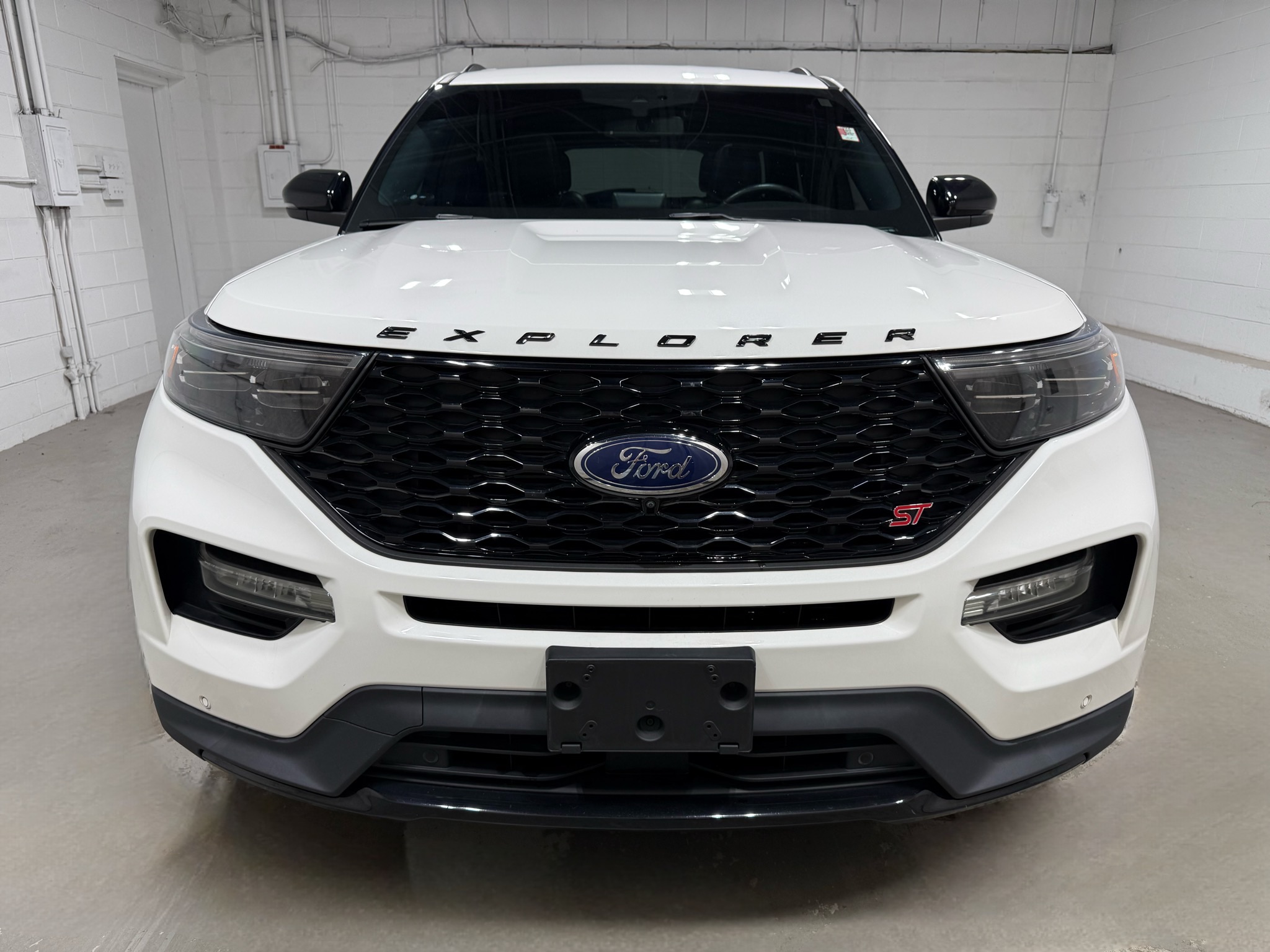 2022 Ford Explorer ST photo 3