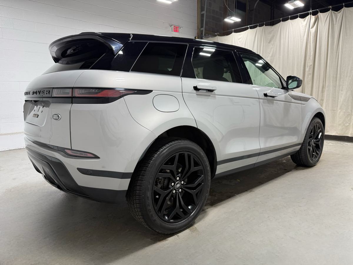 2022 Land Rover Range Rover Evoque SE photo 3