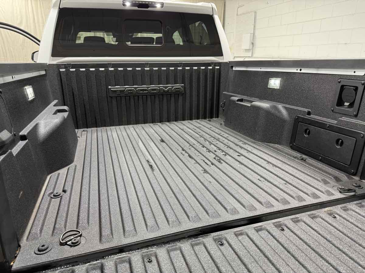 2025 Toyota Tacoma TRD Double Cab photo 2