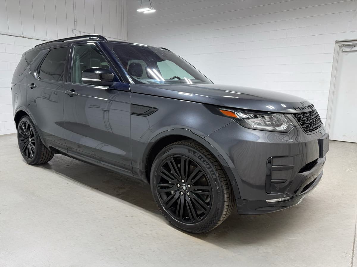 2019 Land Rover Discovery HSE photo 3