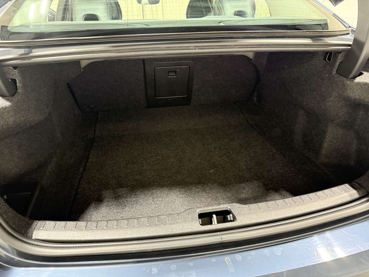 2024 Volvo S60 Plus photo 2