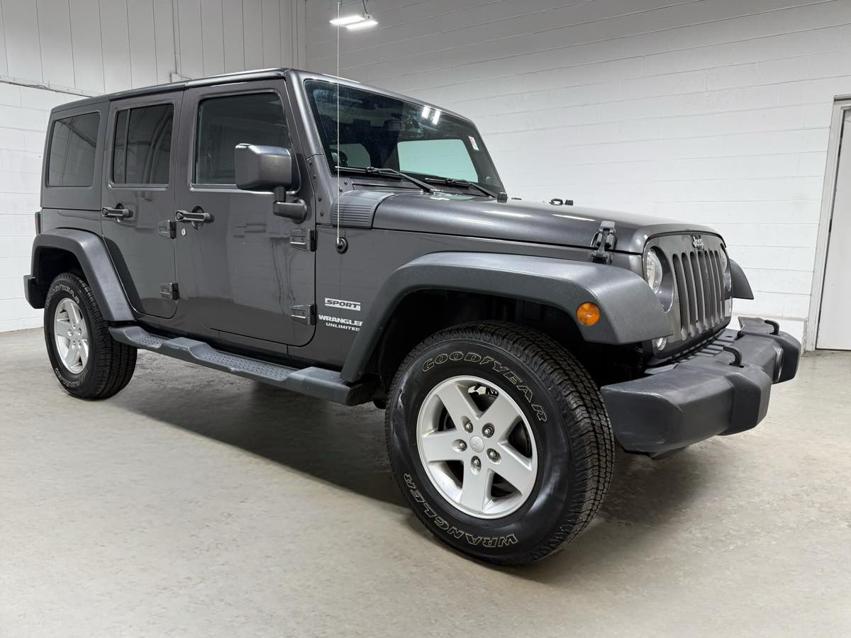 2014 Jeep Wrangler Unlimited Sport photo 4