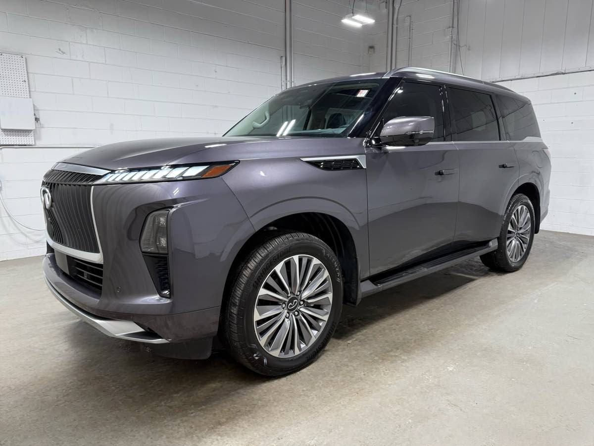 2025 INFINITI QX80 LUXE w/ Pro Pilot Assist, MSRP $99,605