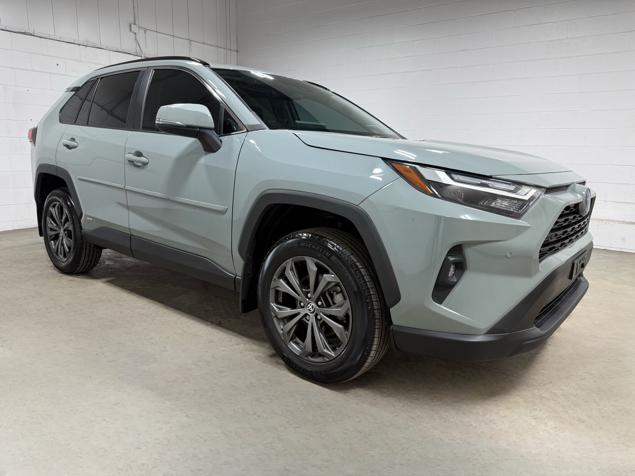 2023 Toyota RAV4 XLE Premium - Photo 3