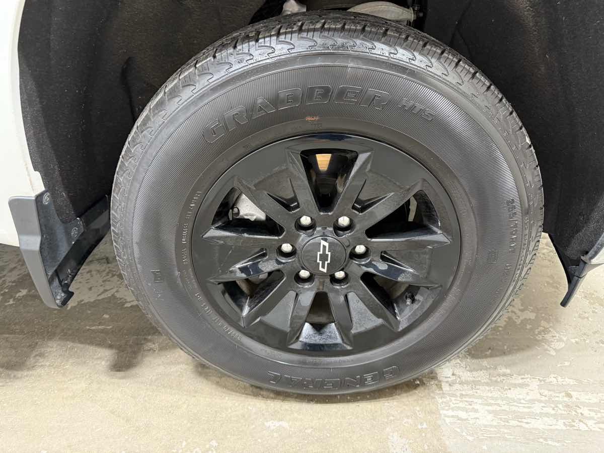 View vehicle photo 6