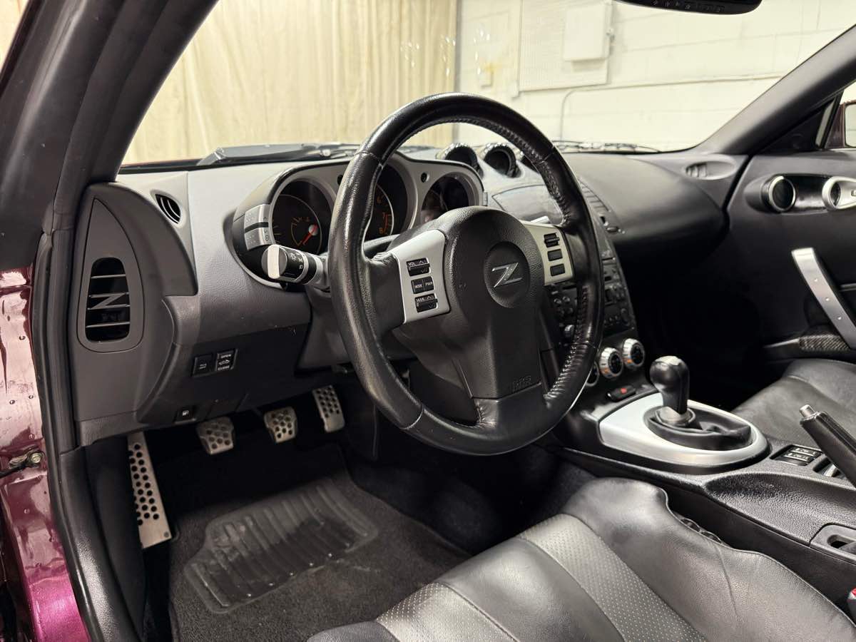 Used 2006 Nissan 350Z Touring UNICORN 6 speed manual w/ 16,000