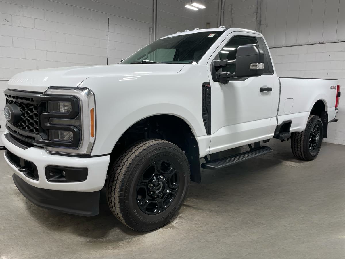 2023 Ford F-250 XL 4x4 Regular Cab 8' Box's photo