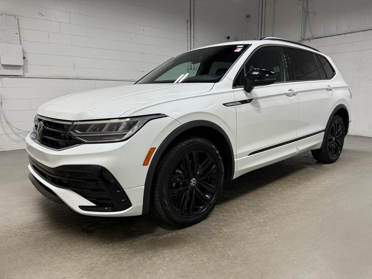 2022 Volkswagen Tiguan 2.0T SE R-Line Black 4Motion's photo