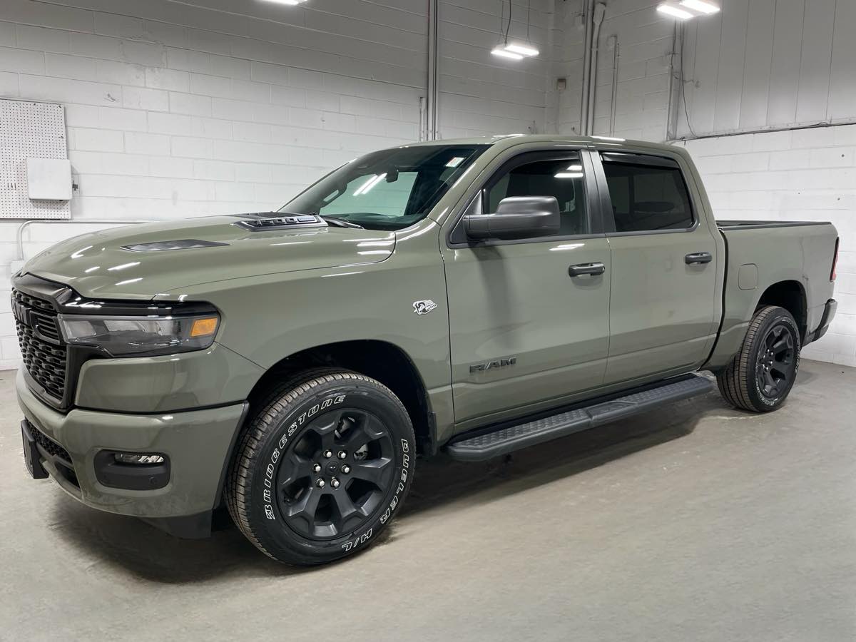 2026 Ram 1500 HEMI V8 BLACK EDITION in Canyon Lake Green