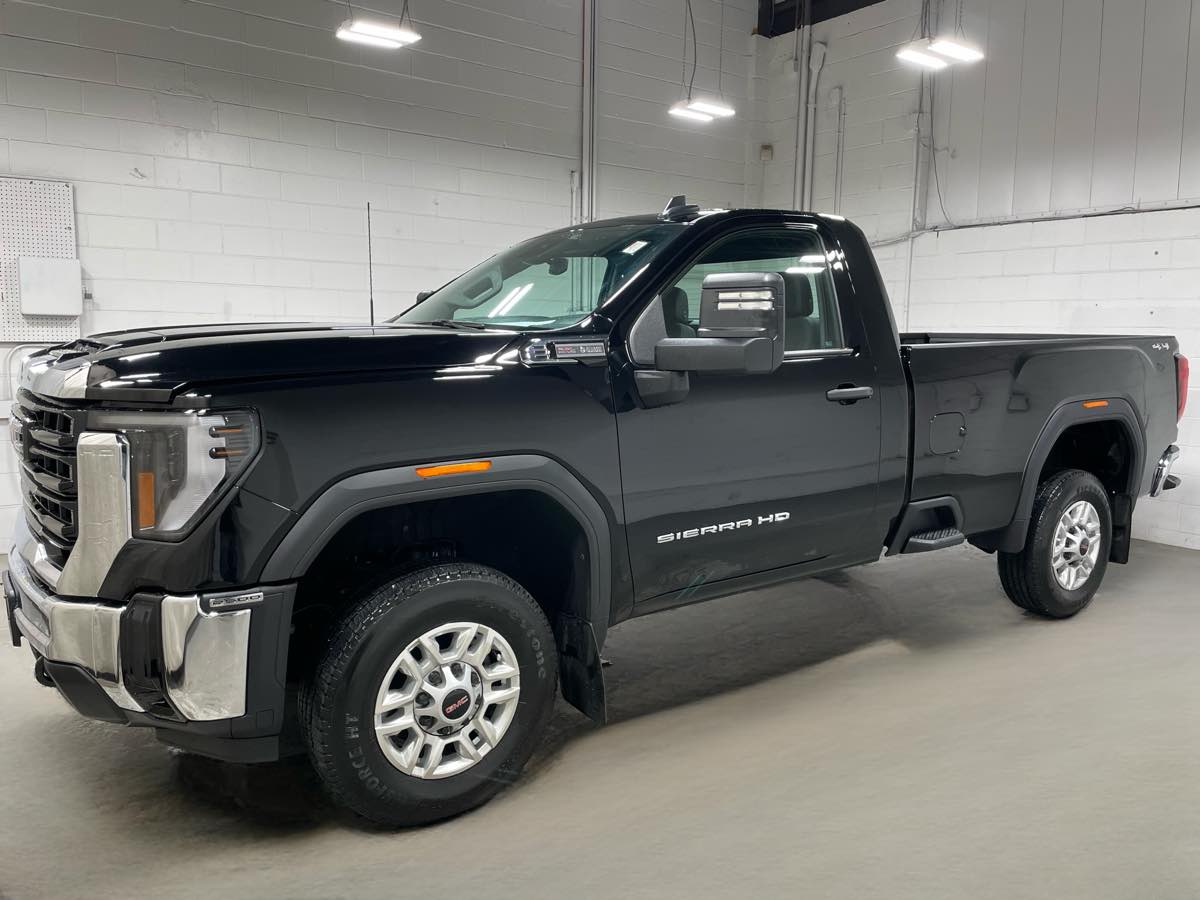 2025 GMC Sierra 2500HD Pro