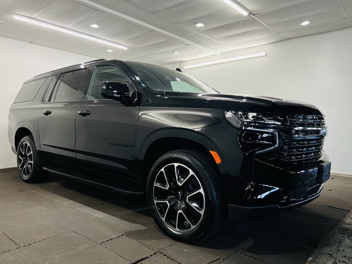 2021 Chevrolet Suburban RST  22 INCH WHEELS PANO SUNROOF